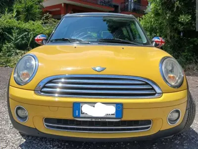 Usata Mini Cooper Clubman 120 CV (88 kW) 2009 Giallo Station wagon