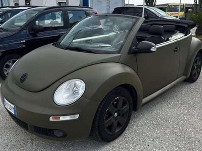 Usata VW New Beetle 105 CV (77 kW) 2008 Verde Utilitaria