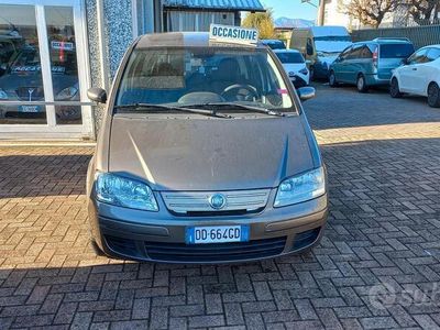 Usata Fiat Idea Dynamic 95 CV (69 kW) 2006 Oro Monovolume