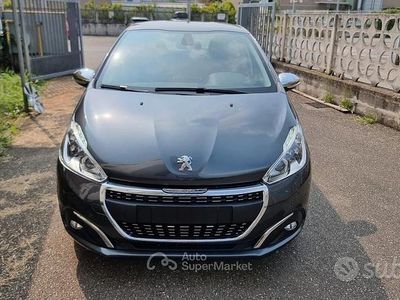 Usata Peugeot 208 Allure 82 CV (60 kW) 2017 Grigio Utilitaria