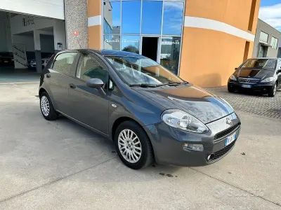 Usata Fiat Punto Street 95 CV (69 kW) 2017 Grigio Utilitaria