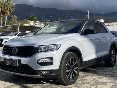 Usata VW T-Roc Style 110 CV (80 kW) 2020 Nero SUV