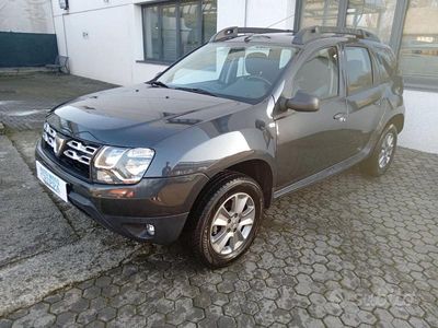 Usata Dacia Duster 110 CV (80 kW) 2016 Grigio SUV
