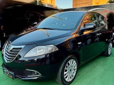 Usata Lancia Ypsilon 69 CV (50 kW) 2014 Nero Utilitaria
