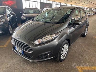Usata Ford Fiesta Titanium 97 CV (71 kW) 2016 Grigio Berlina