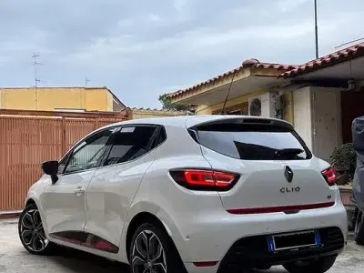 Usata Renault Clio 90 CV (66 kW) 2017 Bianco Utilitaria