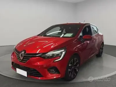 Usata Renault Clio V 101 CV (74 kW) 2021 Rosso Berlina