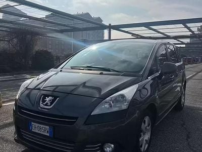 Usata Peugeot 5008 Business-Line 150 CV (110 kW) 2011 Grigio Monovolume