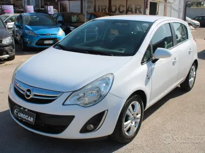Usata Opel Corsa Sport 75 CV (55 kW) 2012 Bianco Utilitaria