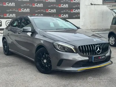 Usata Mercedes A180 Premium 122 CV (89 kW) 2017 Grigio Berlina