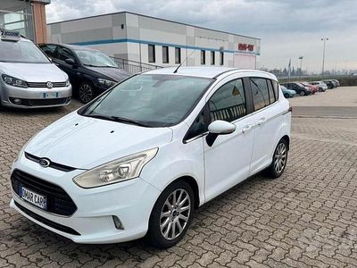 Usata Ford B-MAX 74 CV (54 kW) 2014 Bianco Monovolume