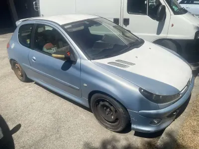 Usata Peugeot 206 135 CV (99 kW) 2001 Berlina