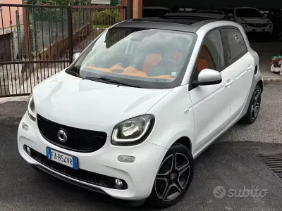 Usata Smart ForFour Prime 71 CV (52 kW) 2015 Bianco Utilitaria