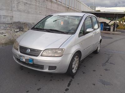 Grigio Usata 2007 Fiat Idea Monovolume | 2000 € (Ottimo prezzo)