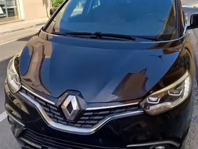 Usata Renault Grand Scénic IV Zen 110 CV (80 kW) 2017 Nero Monovolume