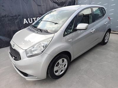 Usata Kia Venga 90 CV (66 kW) 2014 Argento Utilitaria