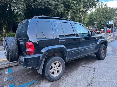 Usata Jeep Cherokee 143 CV (105 kW) 2004 Nero SUV