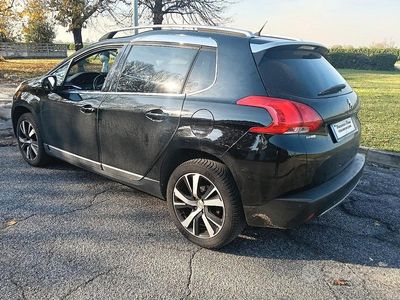 Używany Peugeot 2008 2016 Czarny SUV