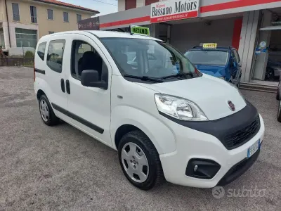 Usata Fiat Qubo Easy 77 CV (56 kW) 2018 Bianco pastello Monovolume