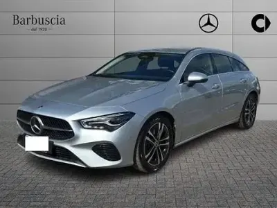 Käytetty Mercedes CLA180 Advanced 116 HP (85 kW) 2025 Hopea Sedan