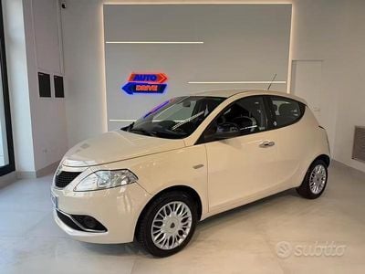 Usata Lancia Ypsilon 69 CV (50 kW) 2017 Beige Utilitaria