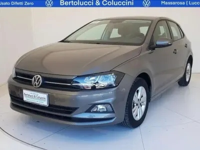 Usata VW Polo Comfortline 95 CV (69 kW) 2020 Grigio metallizzato Utilitaria