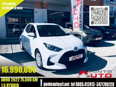 Usata Toyota Yaris Hybrid Business Edition 92 CV (67 kW) 2022 Bianco Berlina