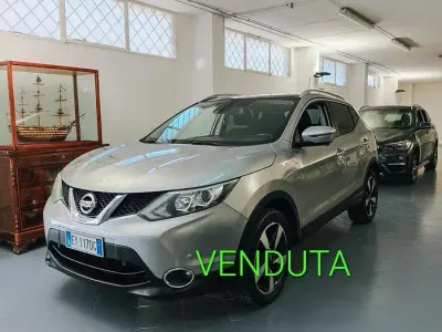 Usata Nissan Qashqai Tekna 110 CV (80 kW) 2014 Grigio SUV