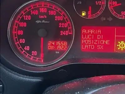 Usata Alfa Romeo 147 120 CV (88 kW) 2007 Nero Utilitaria
