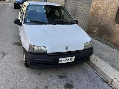 Usata Renault Clio 1990 Bianco Utilitaria