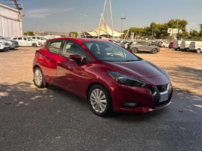Usata Nissan Micra Acenta 90 CV (66 kW) 2022 Rosso Utilitaria