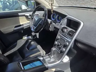 Usata Volvo XC60 R-Design 215 CV (158 kW) 2011 Bianco SUV
