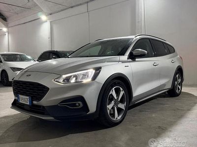 Usata Ford Focus ST-Line 120 CV (88 kW) 2020 Grigio Station wagon