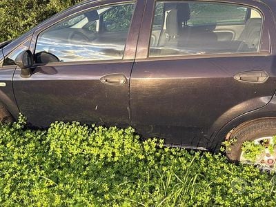 Usata Fiat Punto 2009 Blu Berlina