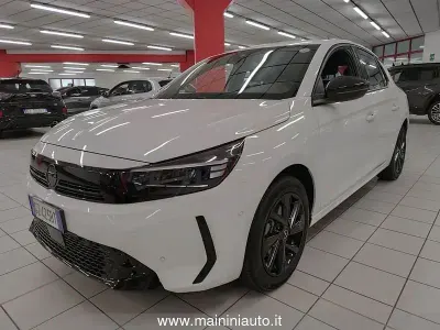 Usata Opel Corsa 101 CV (74 kW) 2025 Bianco Utilitaria