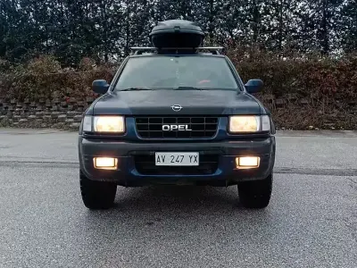 Usata Opel Frontera 115 CV (84 kW) 1999 Blu SUV