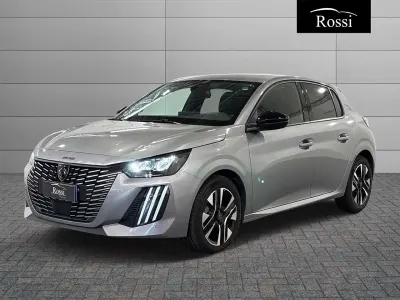 Usata Peugeot 208 Allure 101 CV (74 kW) 2025 Grigio chiaro metallizzato Utilitaria