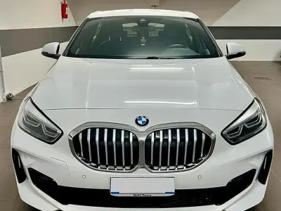 Usata BMW 116 M Sport 116 CV (85 kW) 2023 Bianco Utilitaria