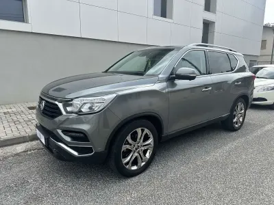 Usata SsangYong Rexton 181 CV (133 kW) 2019 Grigio SUV