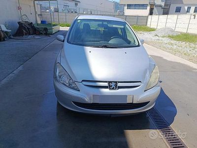 Begagnad Peugeot 307 110 HK (80 kW) 2004 Grå Sedan