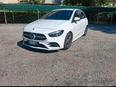 Usata Mercedes B180 116 CV (85 kW) 2019 Bianco Utilitaria