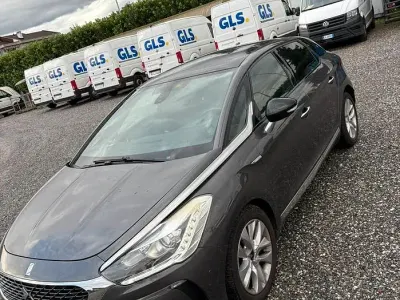 Usata DS Automobiles DS5 Connected Chic 120 CV (88 kW) 2017 Grigio Utilitaria