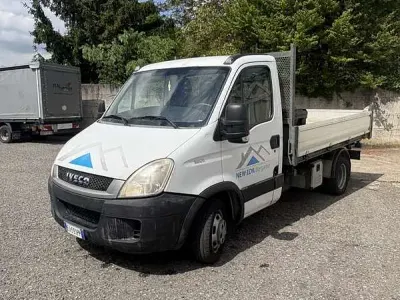 Usata Iveco Daily 41 CV (30 kW) 2011