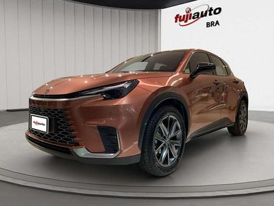 Nuova Lexus LBX 136 CV (100 kW) 2025 Rosso SUV