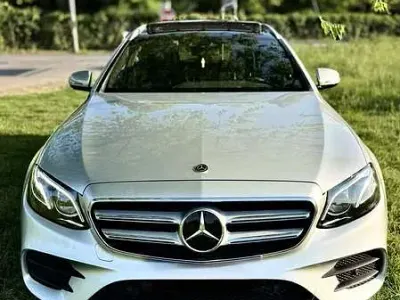 Usata Mercedes E220 Premium Plus 194 CV (142 kW) 2017 Grigio Station wagon