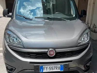 Usata Fiat Doblò 120 CV (88 kW) 2019 Grigio Monovolume