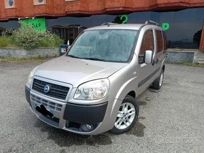 Usata Fiat Doblò 105 CV (77 kW) 2007 Grigio Monovolume