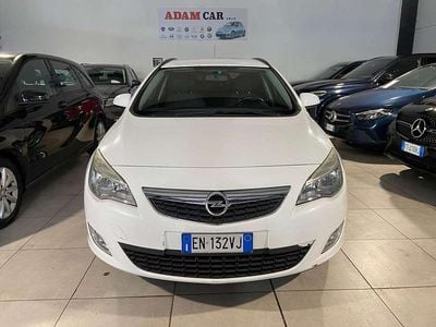 Usata Opel Astra 140 CV (102 kW) 2012 Bianco Station wagon