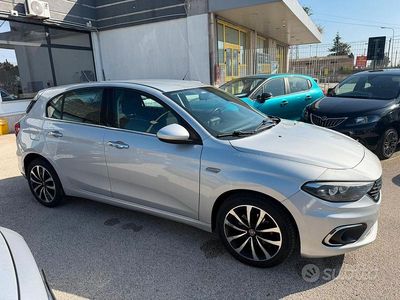 Usata Fiat Tipo Lounge 120 CV (88 kW) 2017 Grigio Berlina