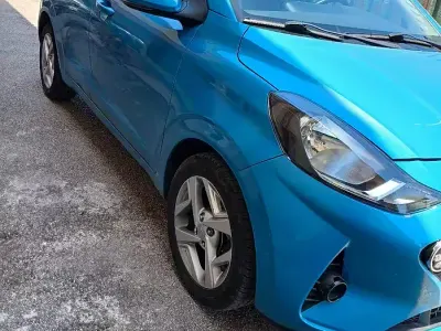 Usata Hyundai i10 67 CV (49 kW) 2021 Bluazzurro Utilitaria